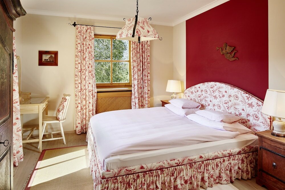 Фото Landsitz Römerhof - Hotel Apartments