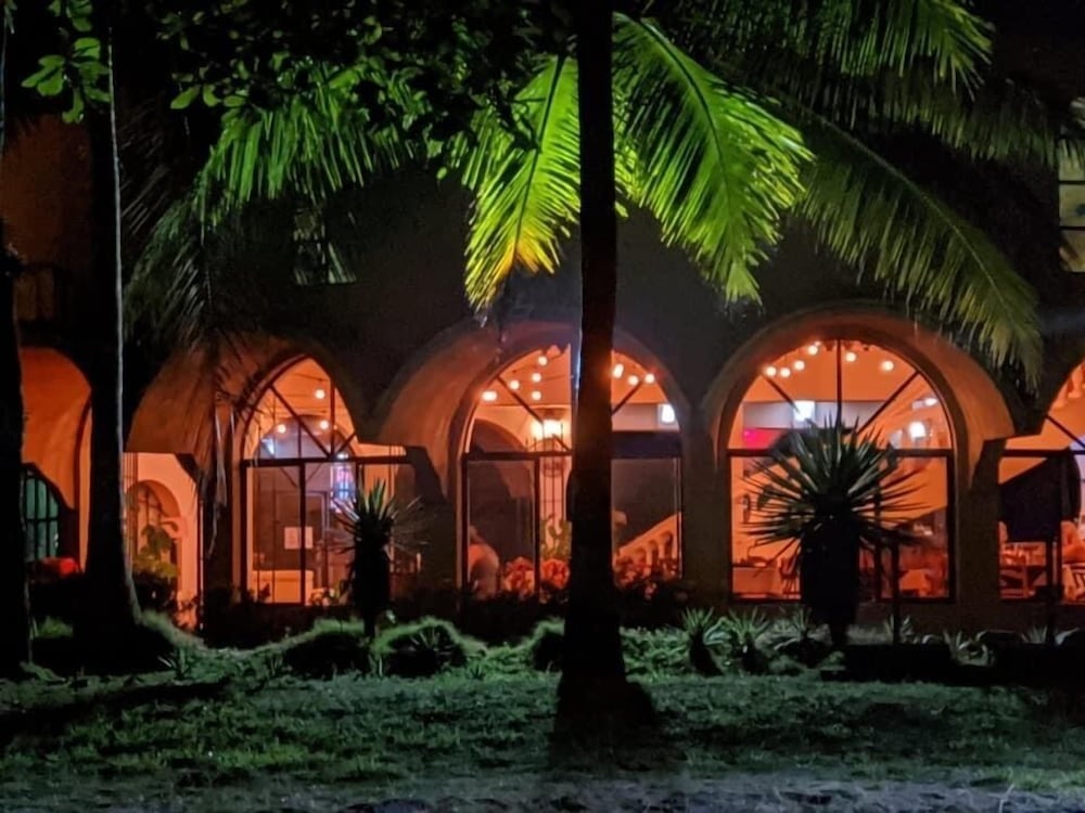 Фото Hotel Delfin Playa Bejuco