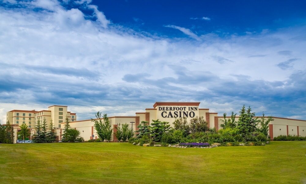 Фото Deerfoot Inn and Casino