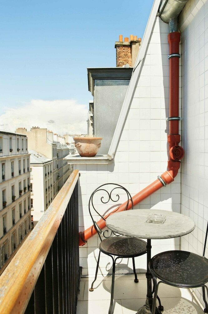 Фото Hotel Darcet Paris