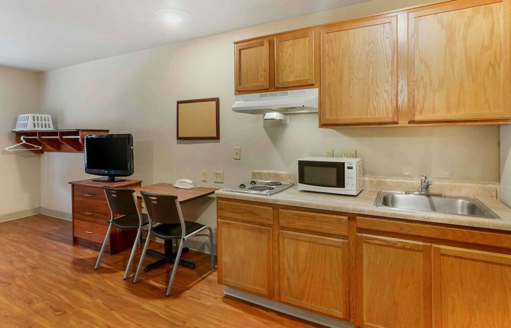 Фото WoodSpring Suites Kansas City South