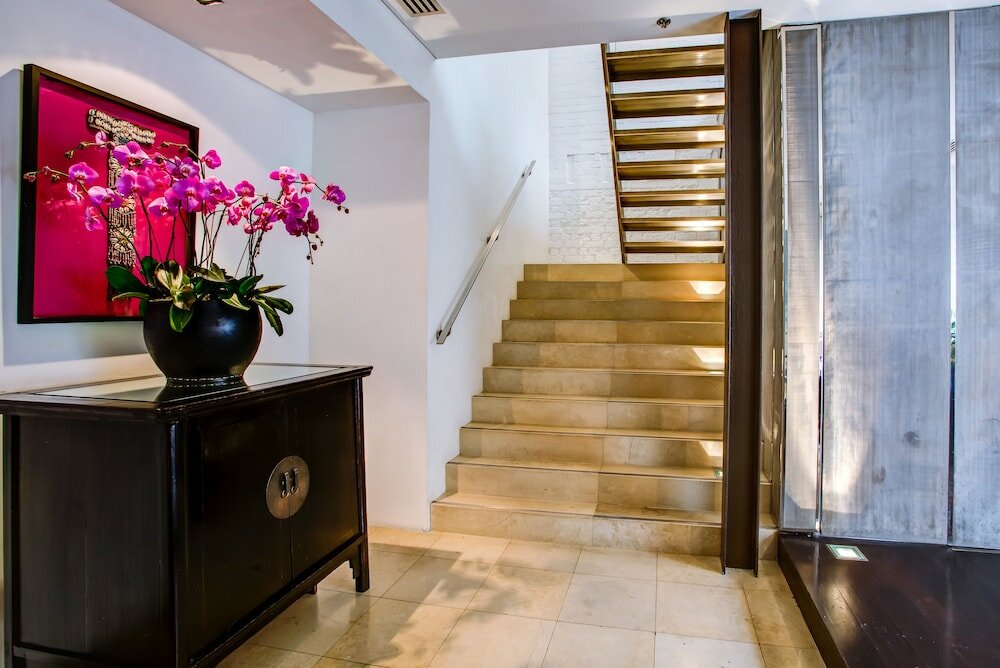 Фото Establishment Hotel