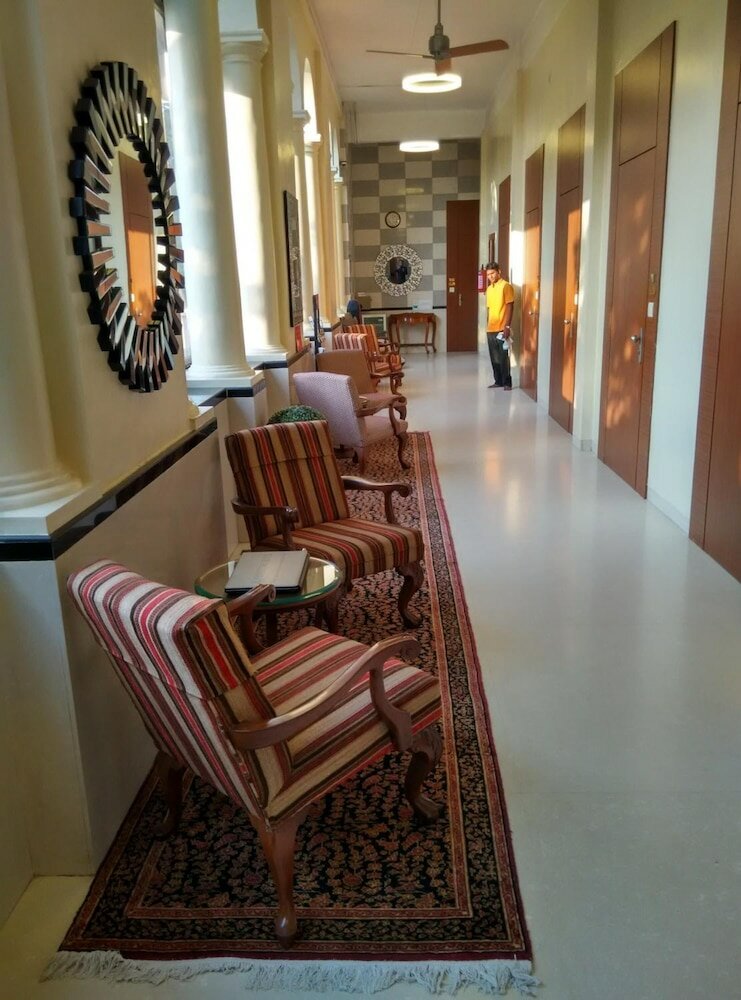 Фото Elphinstone Hotel