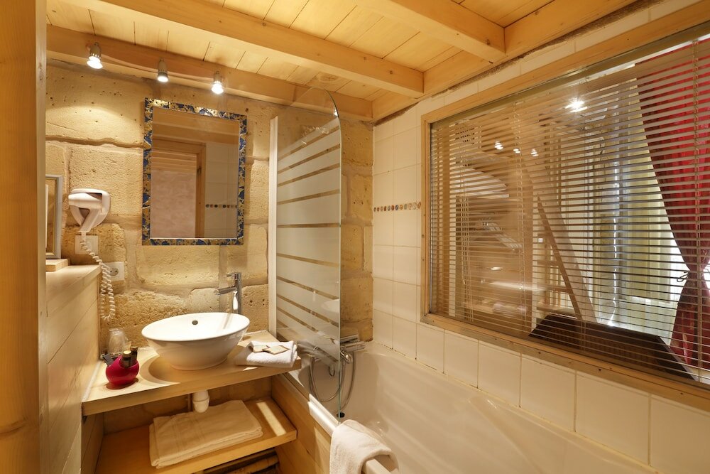 Фото Hôtel De La Tour Intendance