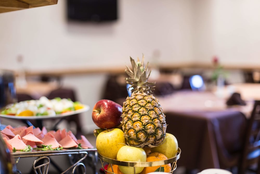 Фото Almas Hotel