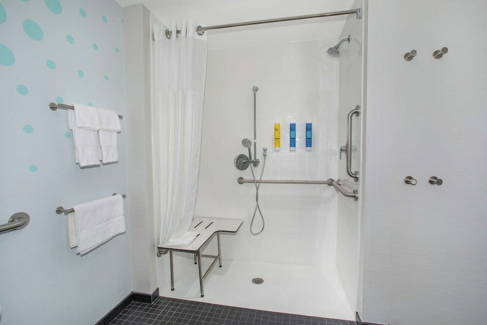 Фото Tru by Hilton Salt Lake City Midvale