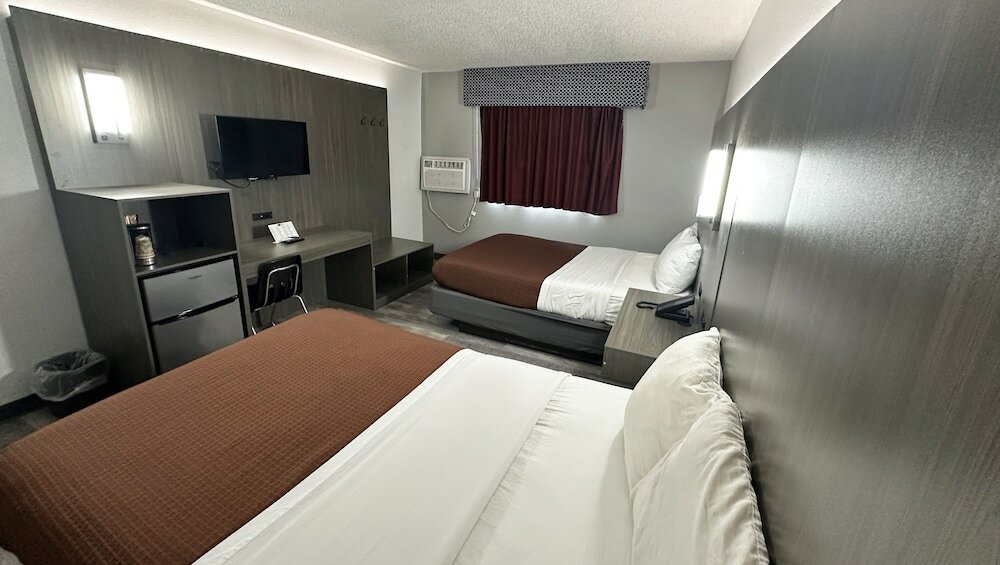Фото Magnuson Hotel Fort Wayne North – Coliseum