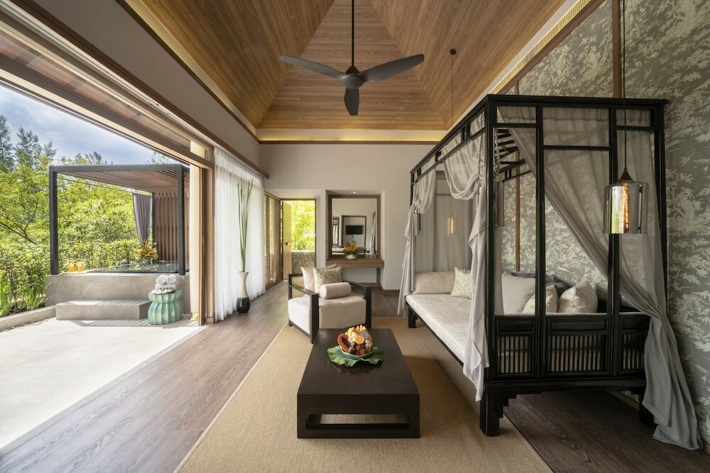 Фото The Sarojin