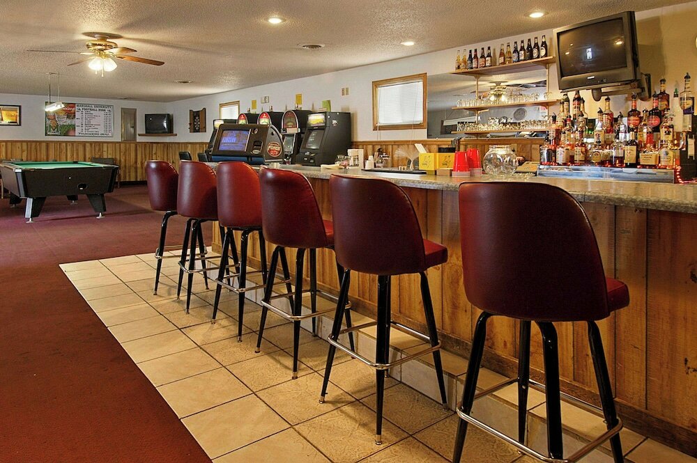 Фото Days Inn by Wyndham Huntington