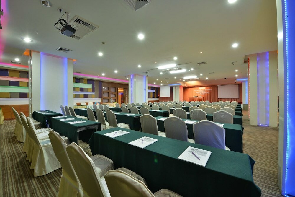 Фото Hip Bangkok