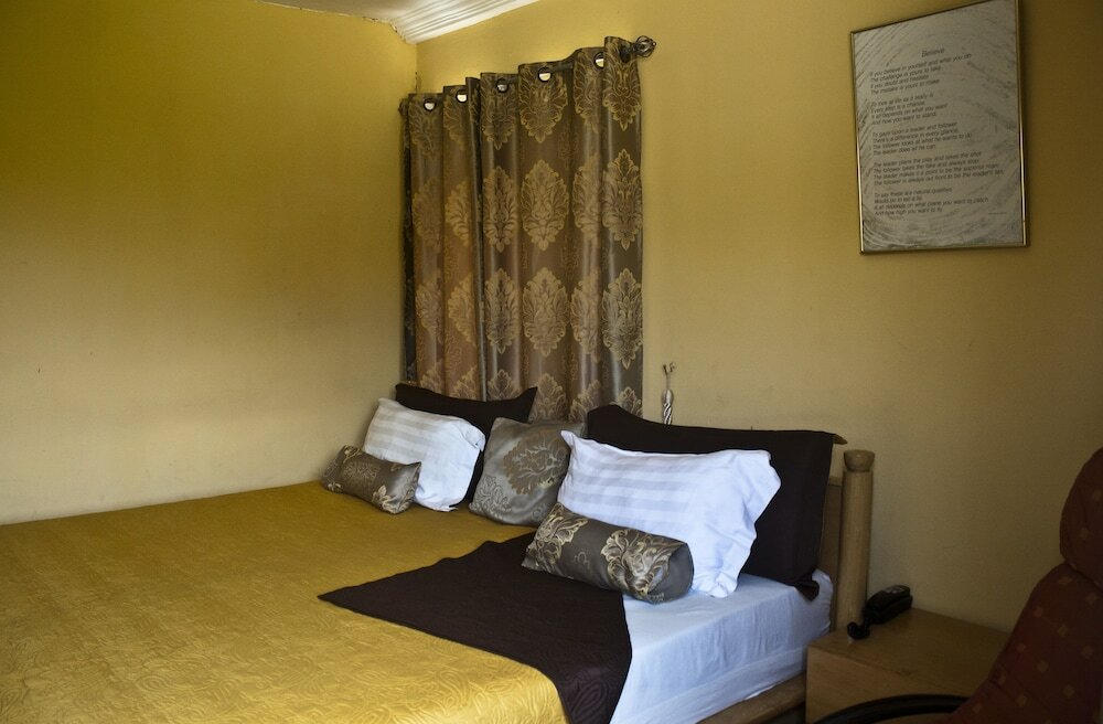 Фото Quest Lodge