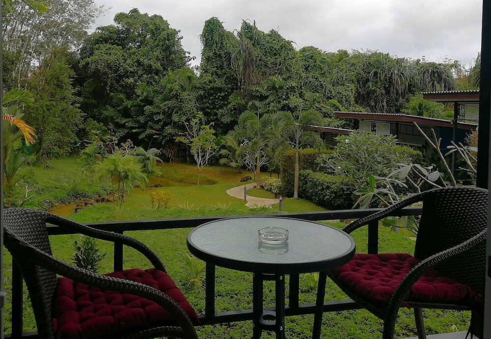 Фото Chomphu Resort