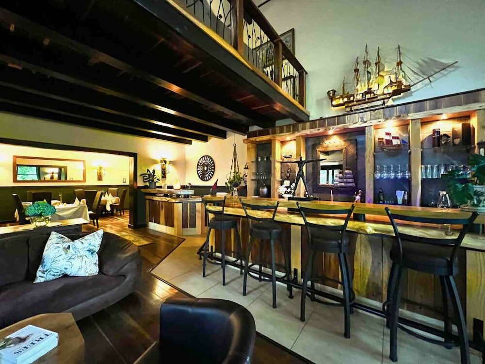 Фото Malachite Manor