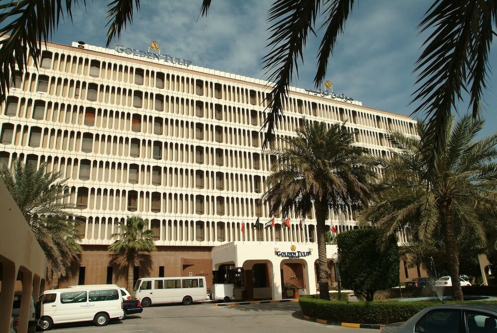 Фото Hotel Golden Tulip Bahrain
