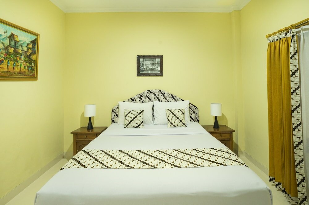 Фото Hotel Diana Jogja