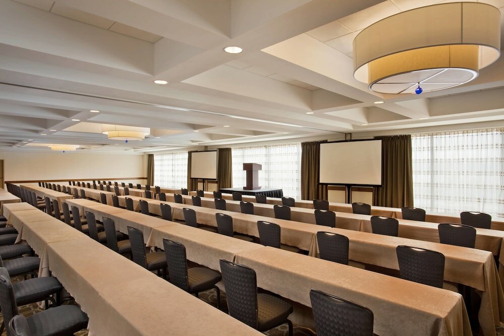 Фото Sheraton Kansas City Hotel at Crown Center