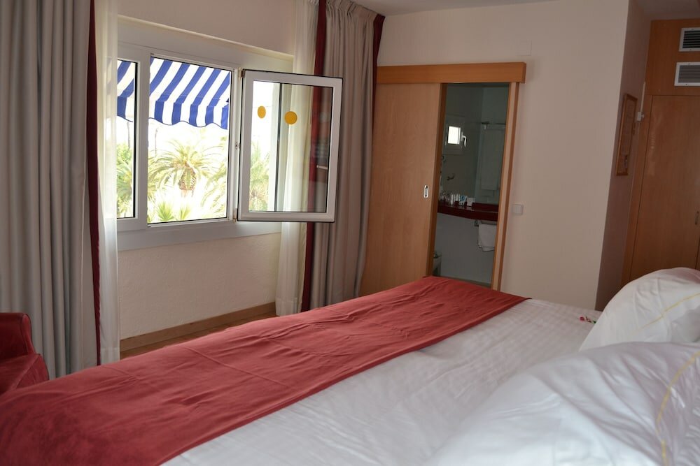 Фото Platjador Hotel