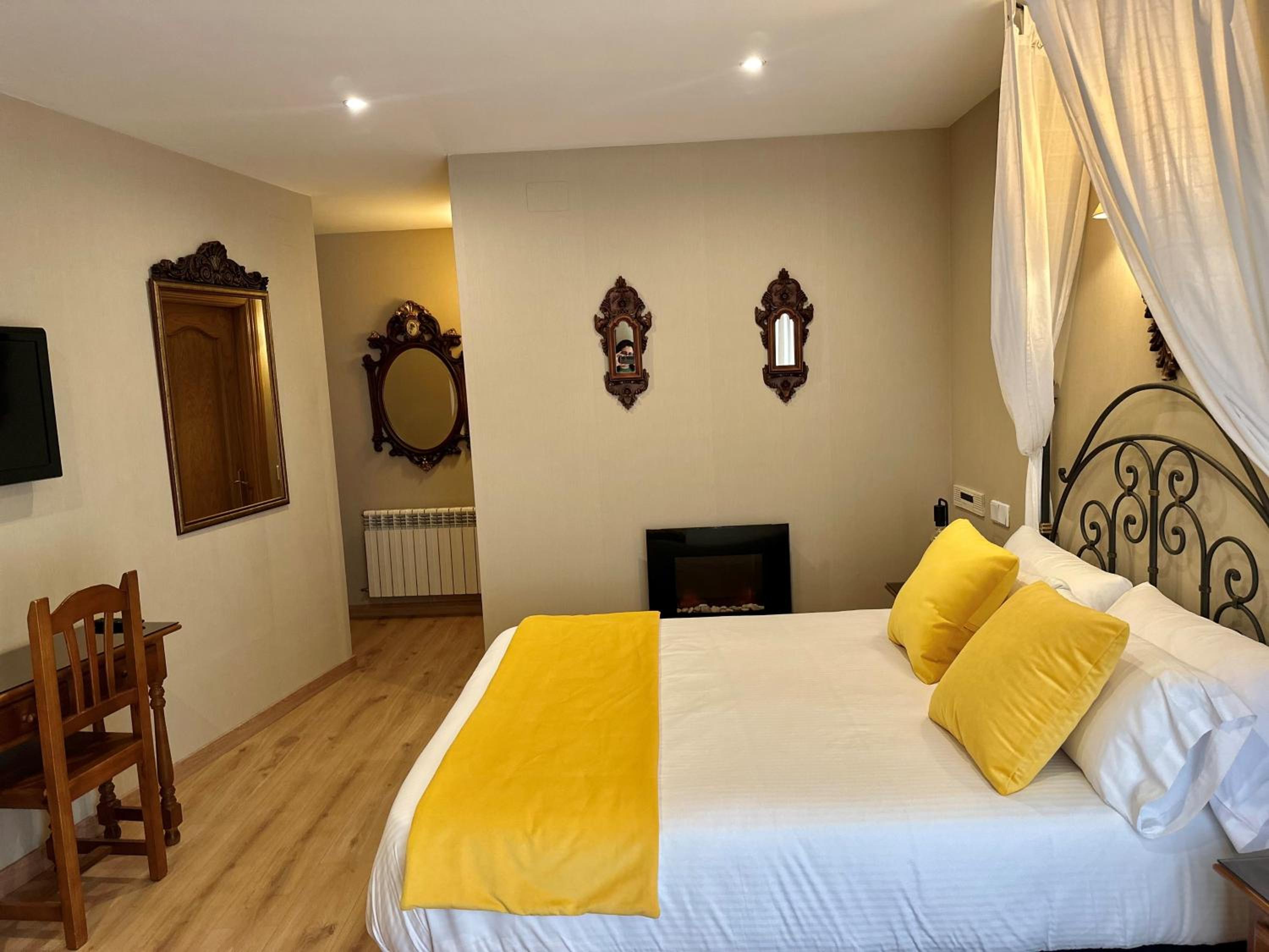 Фото Hotel Arco San Vicente