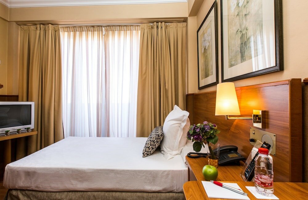 Фото Leonardo Hotel Granada