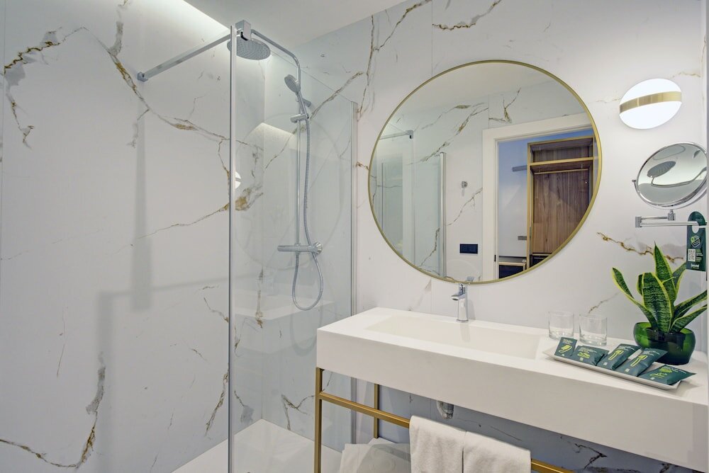 Фото Leonardo Hotel Granada