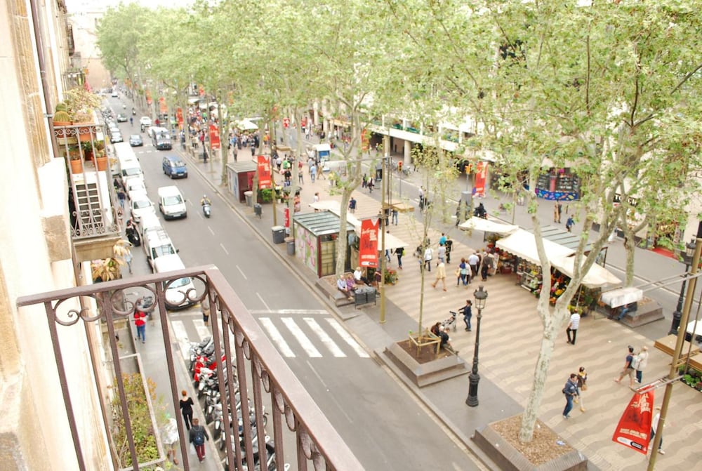 Фото Hostal Las Flores