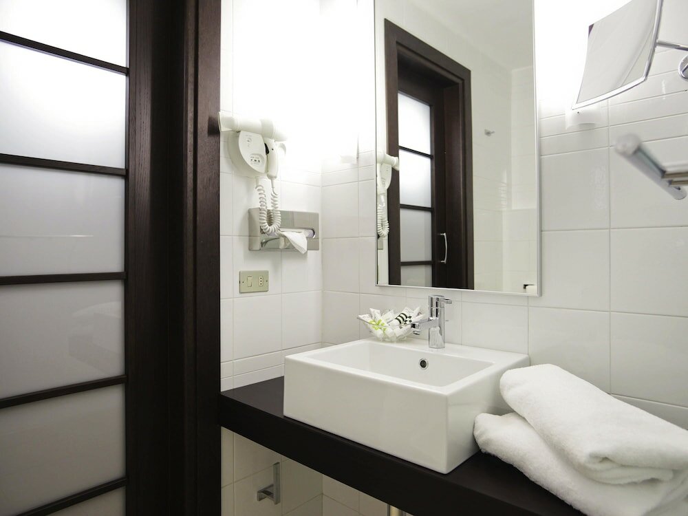 Фото Mercure Napoli Centro Angioino