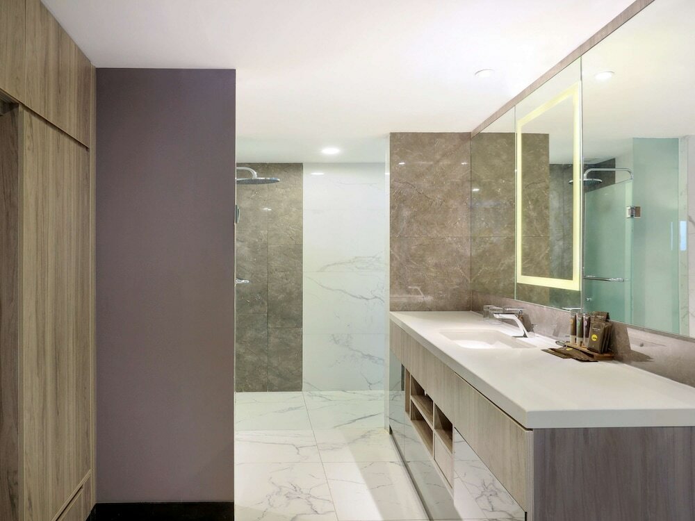 Фото Novotel Suites Yogyakarta Malioboro