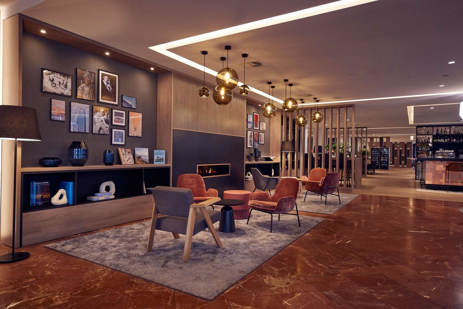 Фото DoubleTree by Hilton Hannover Schweizerhof