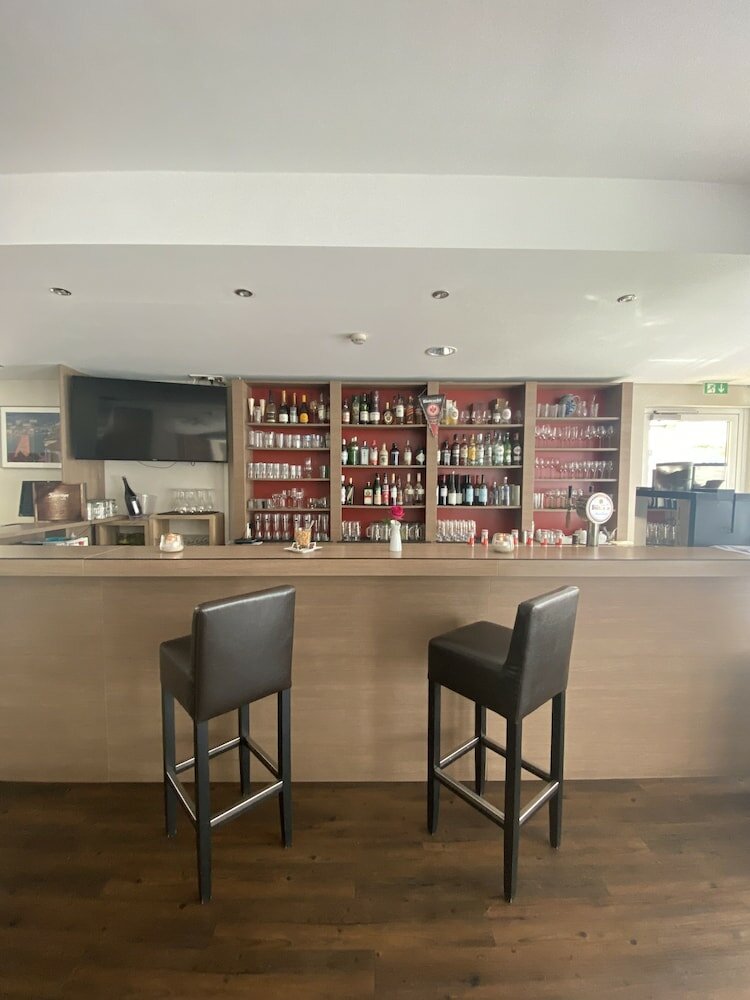 Фото Hotel Rödelheimer Hof - Am Wasserturm