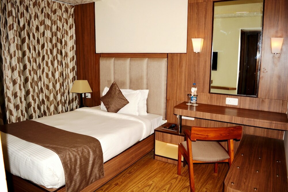 Фото Krrish Clarks Inn