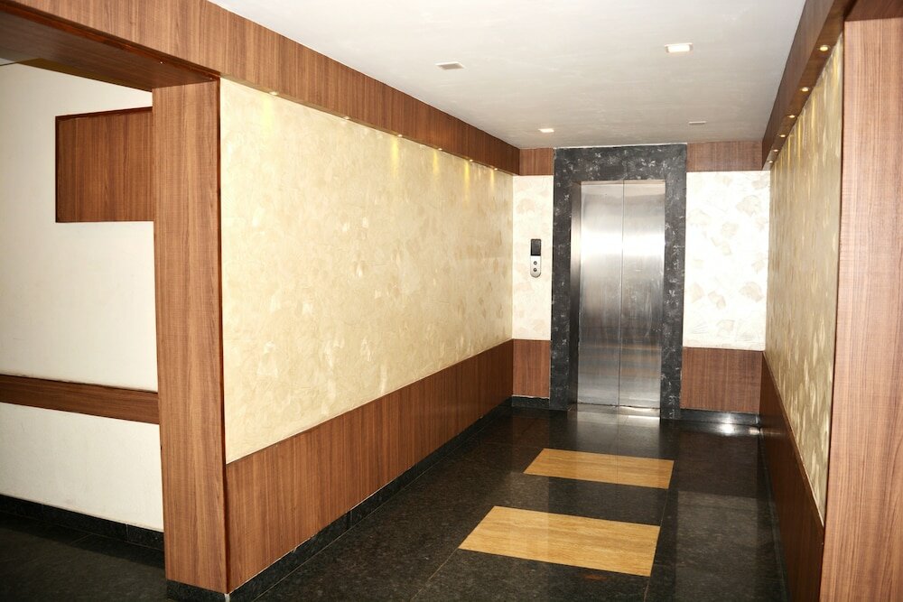 Фото Krrish Clarks Inn