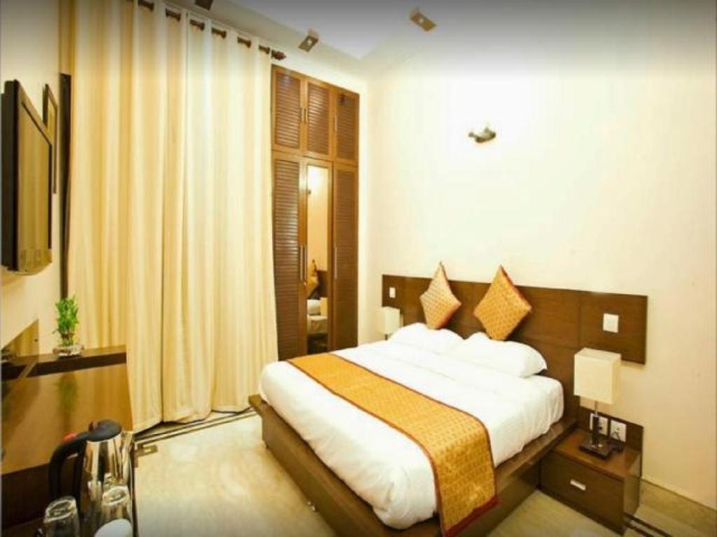 Фото отеля 2