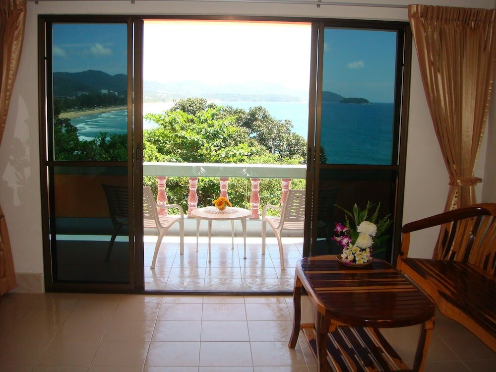 Фото Baan Karon Hill Phuket Resort