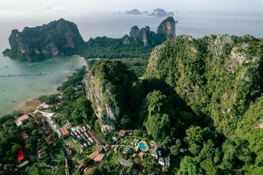 Фото Railay Phutawan Resort