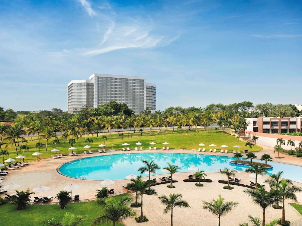 Фото Movenpick Ambassador Hotel