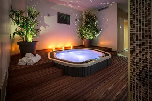 Внешний вид отеля Hôtel Le Rive Droite & SPA в Лурде, фото 5