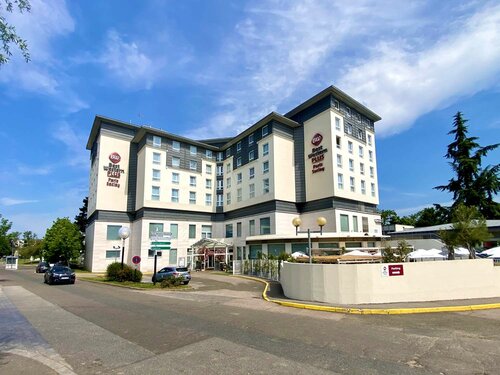Гостиница Best Western Plus Paris Saclay в Версале