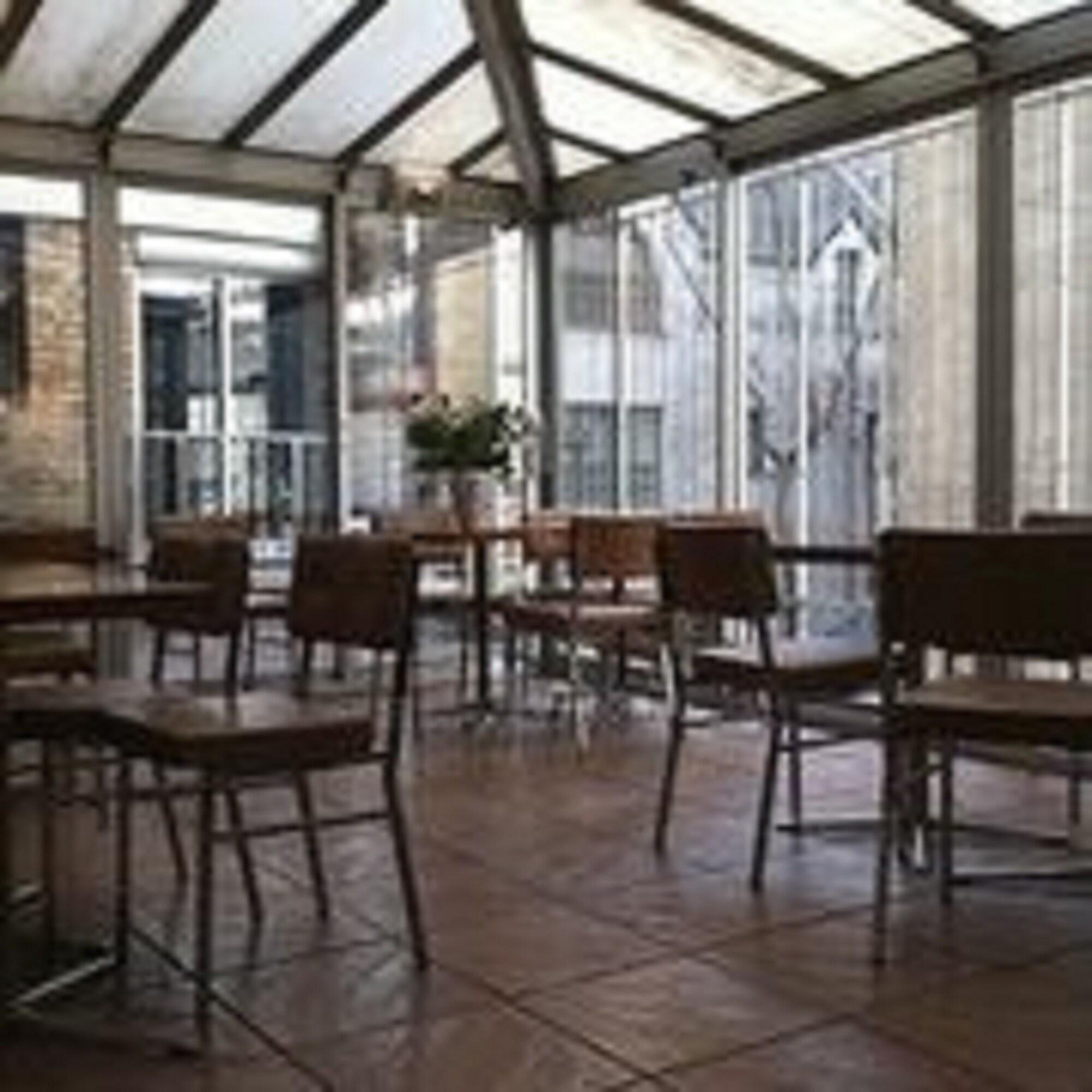 Фото Hotel de la Comete