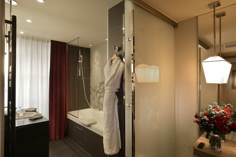 Фото Hôtel La Lanterne & SPA by Timhotel