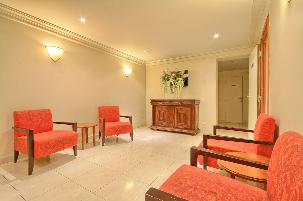 Фото 121 Paris Hotel