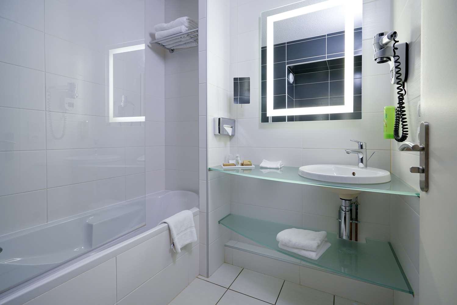 Фото Hotel Saphir Lyon