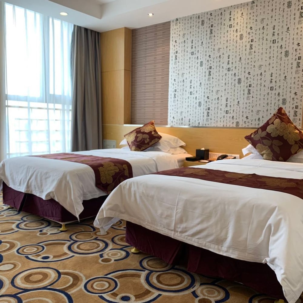 Фото Suzhou Sun Plaza Hotel