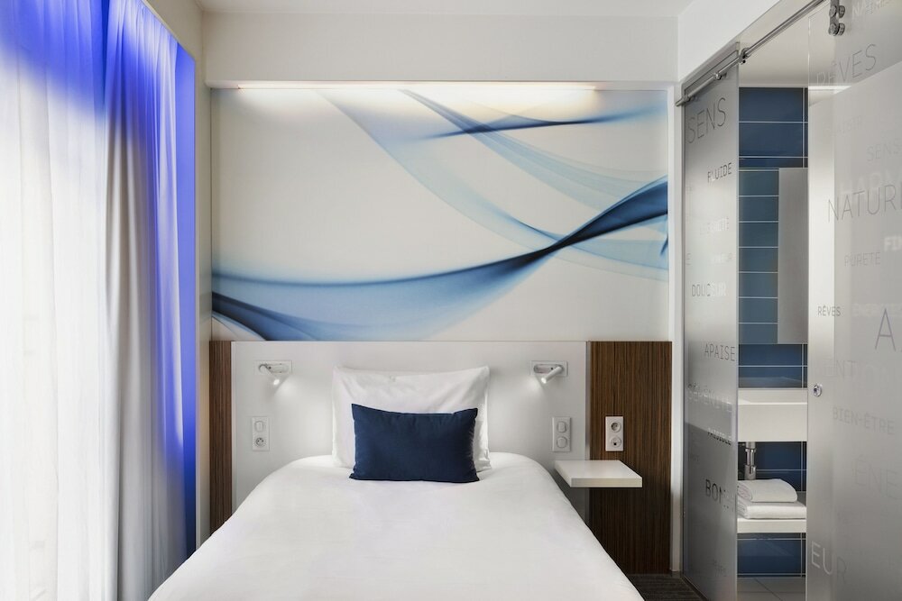 Фото Mercure Paris Gare du Nord La Fayette Hotel