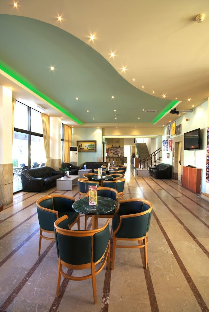 Фото Poseidon Hotel and Apartments