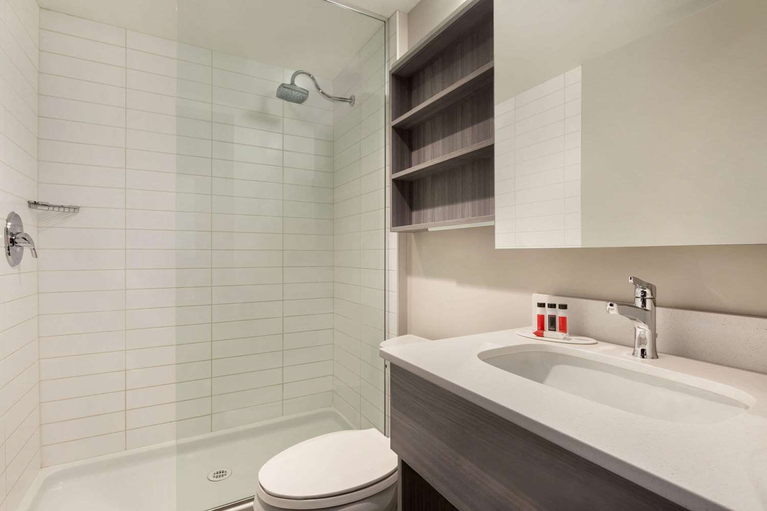 Фото Microtel Inn & Suites by Wyndham Lloydminster