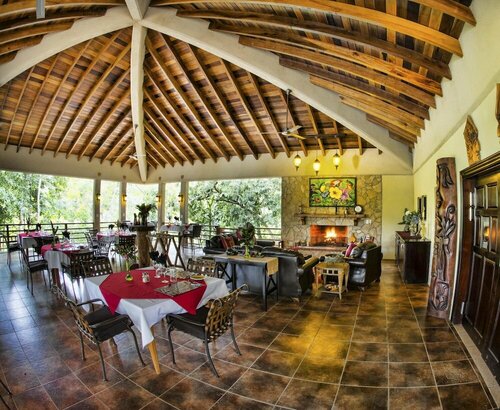 Гостиница Mystic River Resort в Кайо