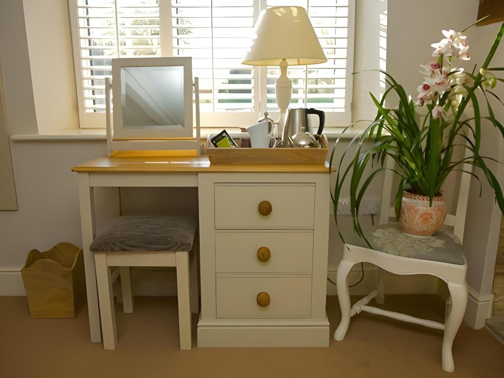 Фото The Bell at Hampton Poyle