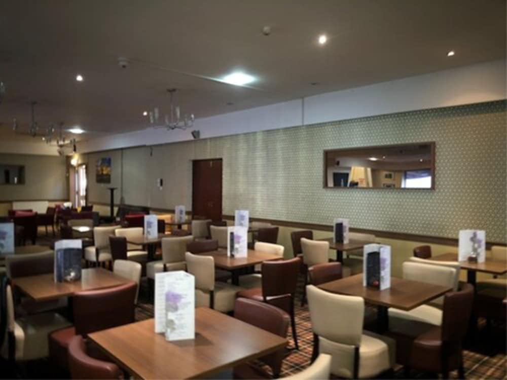 Фото King Robert Hotel