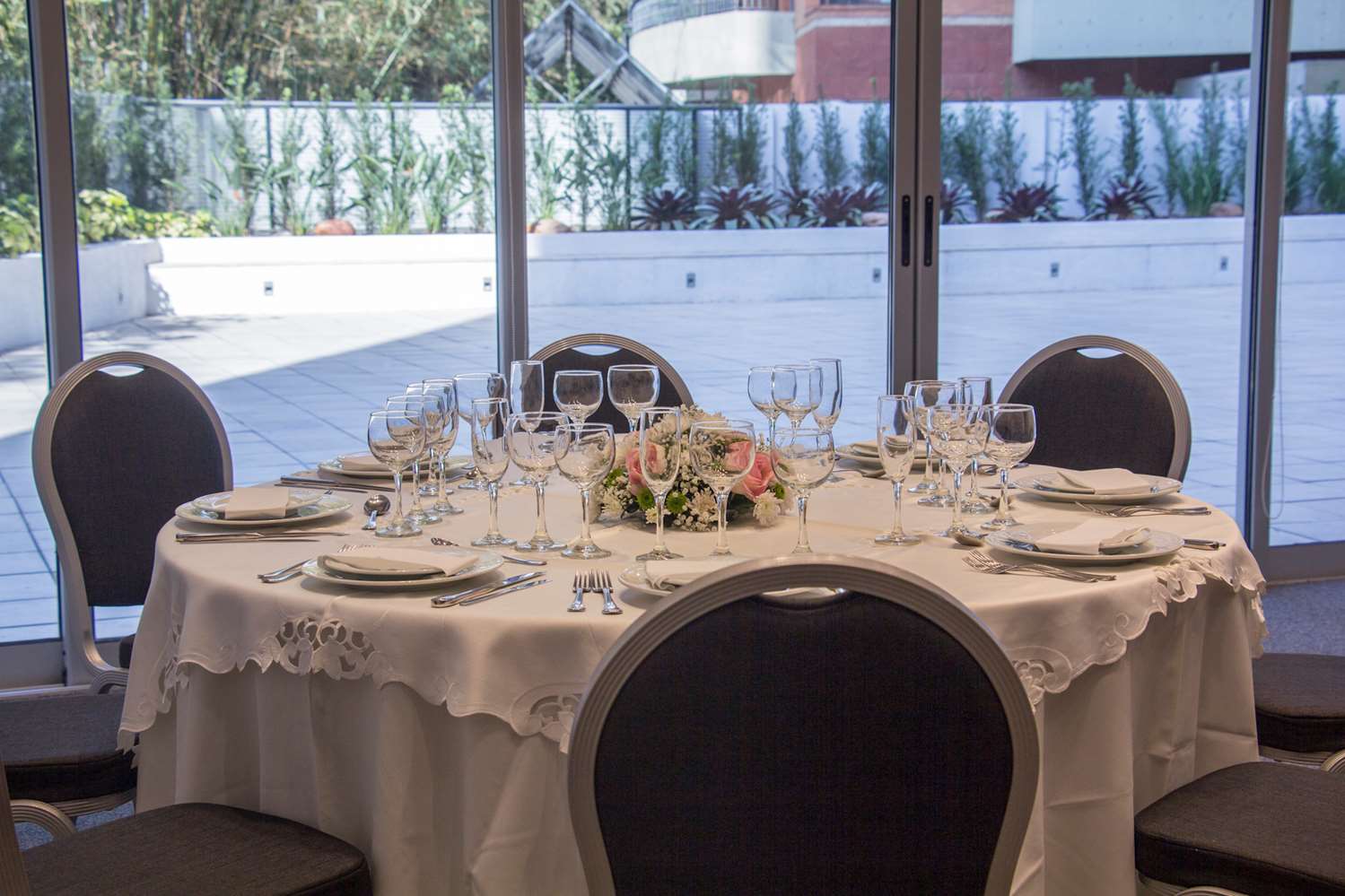 Фото Dazzler by Wyndham Asuncion