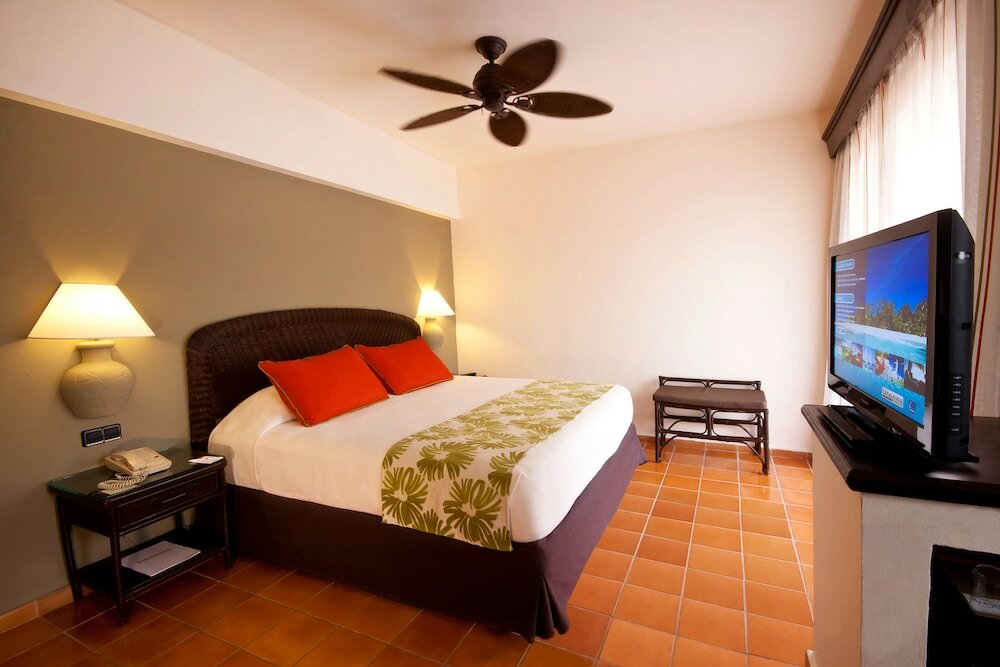 Фото Catalonia Bavaro Beach Golf And Casino Resort